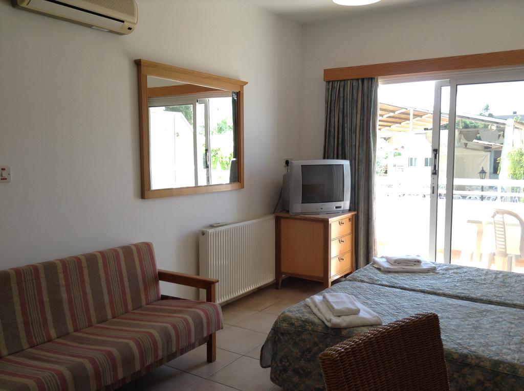 Valana Hotel Apartments Limasol Dış mekan fotoğraf