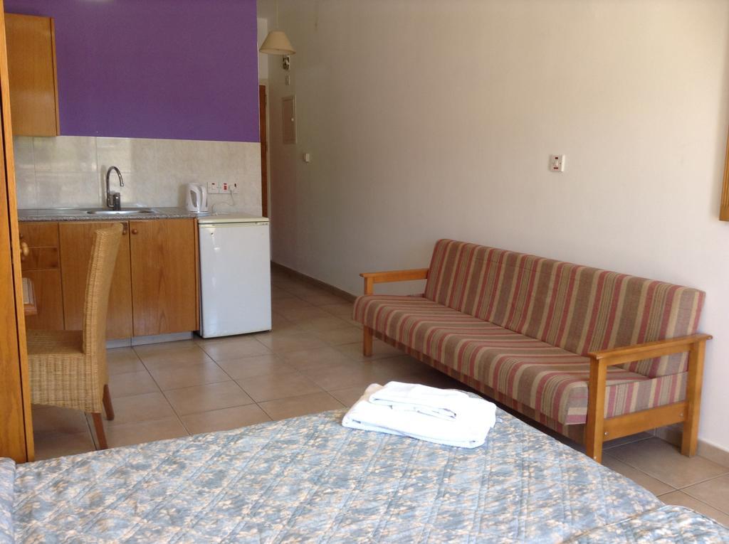 Valana Hotel Apartments Limasol Dış mekan fotoğraf