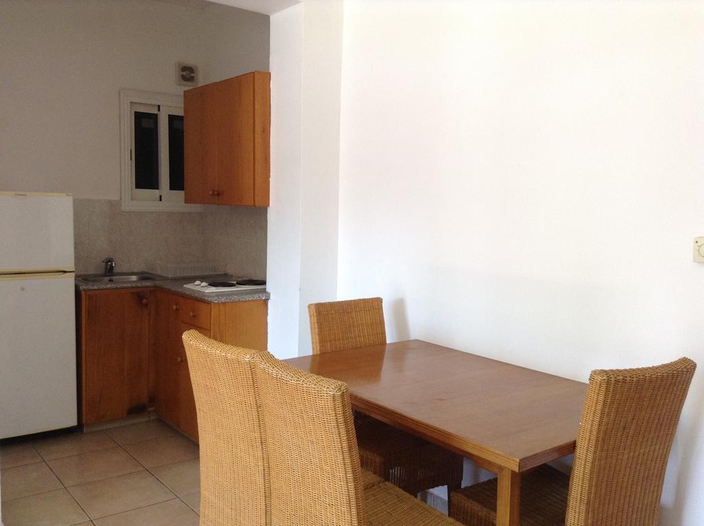 Valana Hotel Apartments Limasol Dış mekan fotoğraf