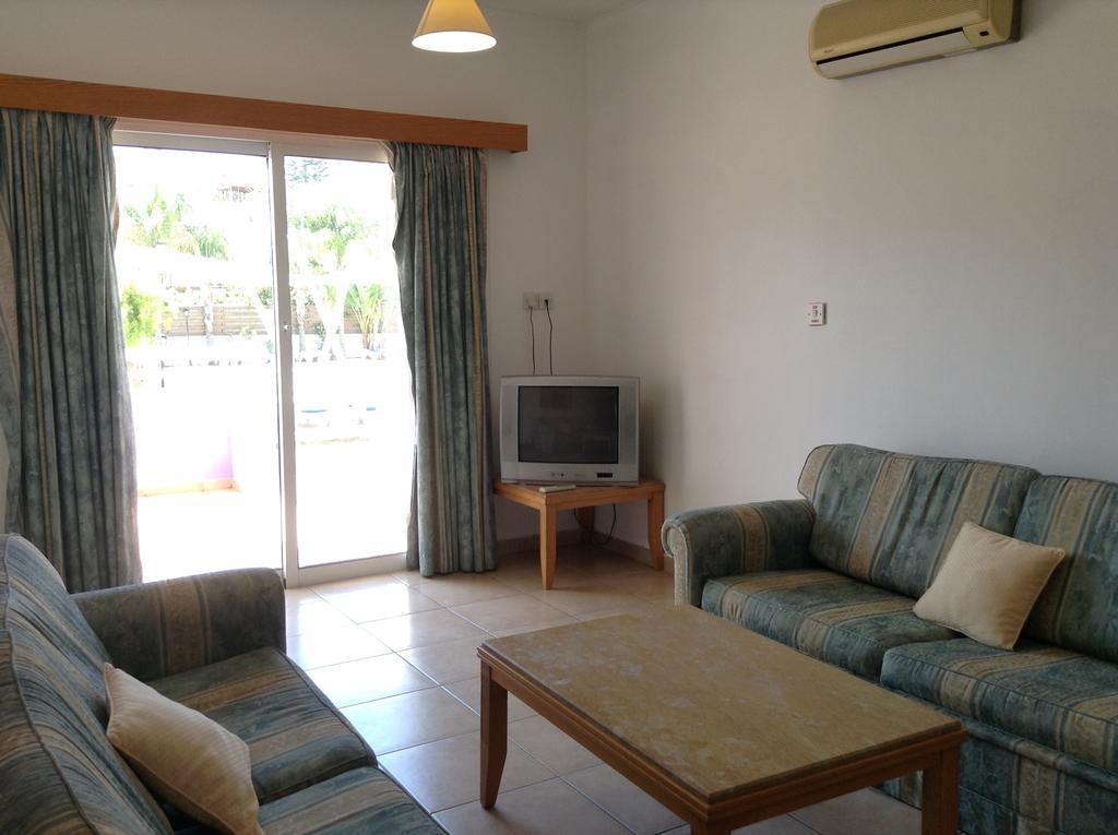 Valana Hotel Apartments Limasol Dış mekan fotoğraf