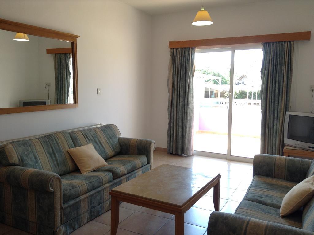 Valana Hotel Apartments Limasol Dış mekan fotoğraf