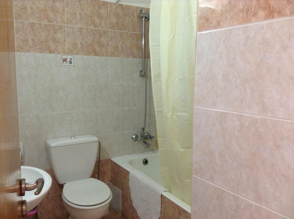 Valana Hotel Apartments Limasol Oda fotoğraf